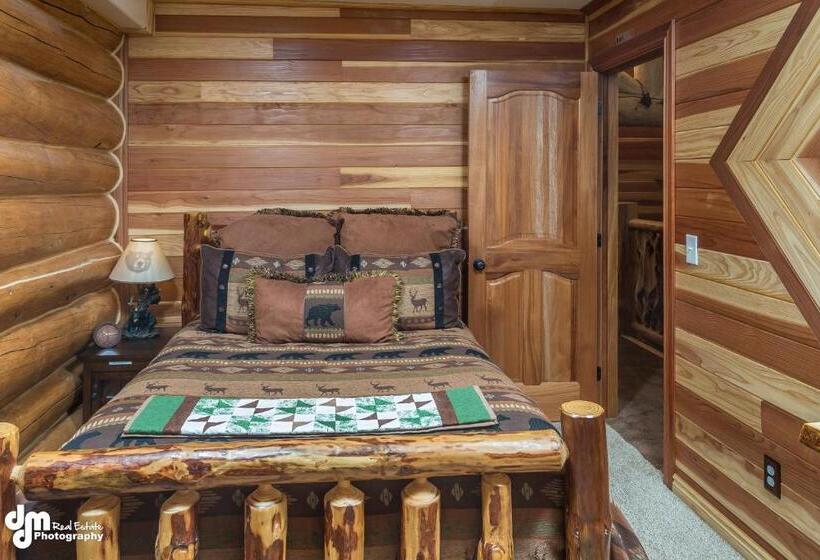 Номер Стандарт, Alaska Knotty Pine B&b