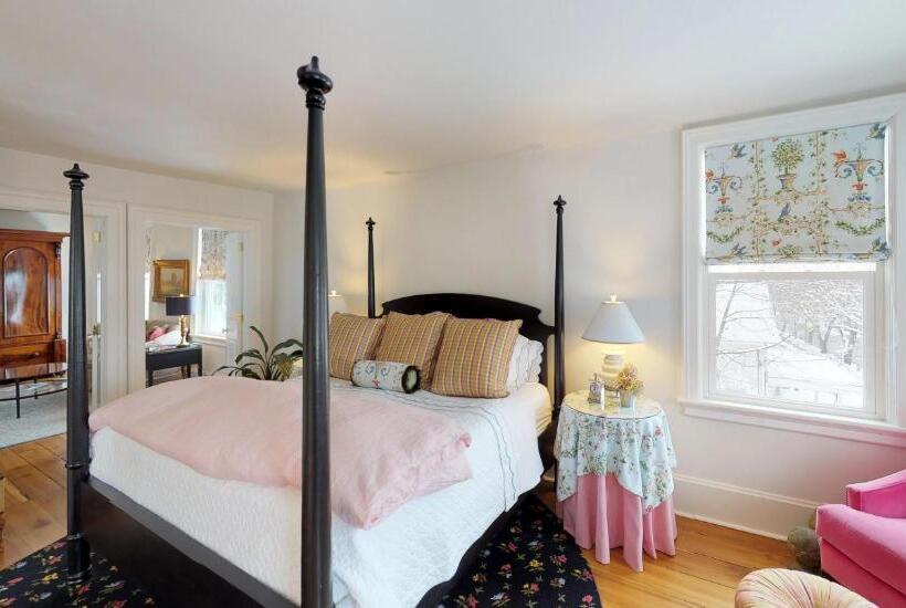 高级套房, 34 State Historic Luxury Suites Skaneateles