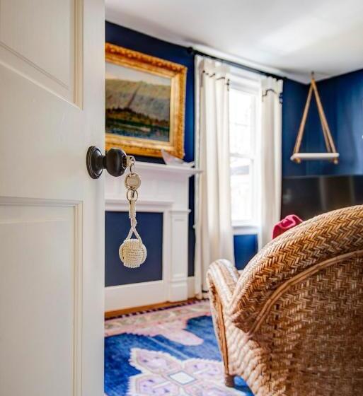 ガーデンビュースイート, 34 State Historic Luxury Suites Skaneateles