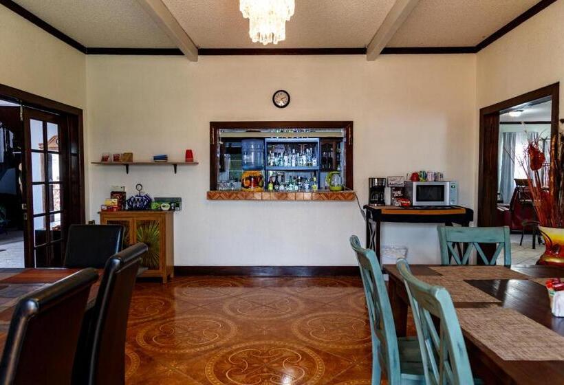 غرفة سوبيريور سرير كينج, Playa Hermosa Inn At The Beach