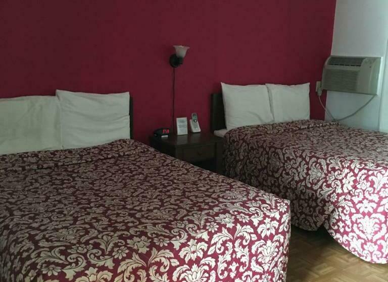 经济房, Tarragon Motel