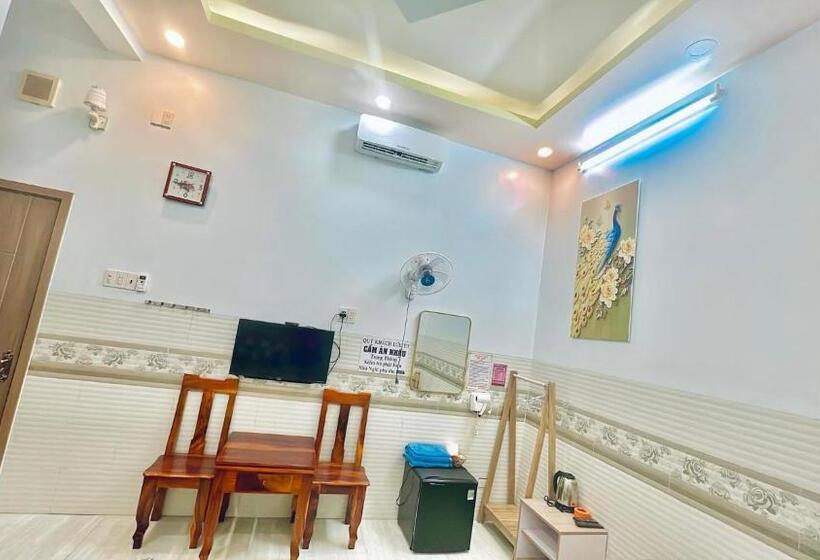 اتاق استاندارد چهار تخته, Nhà Nghỉ Lê được