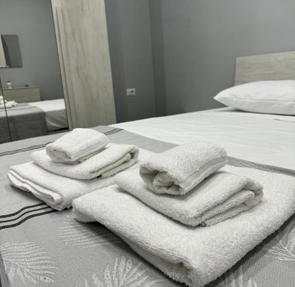 Номер Стандарт, Rivers Home
