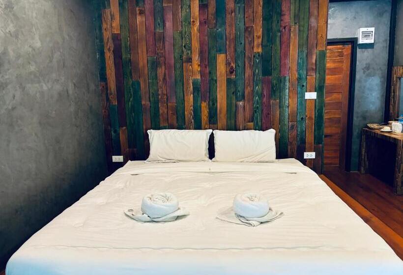 Люкс Вид на Реку, The Good View Erawan Resort