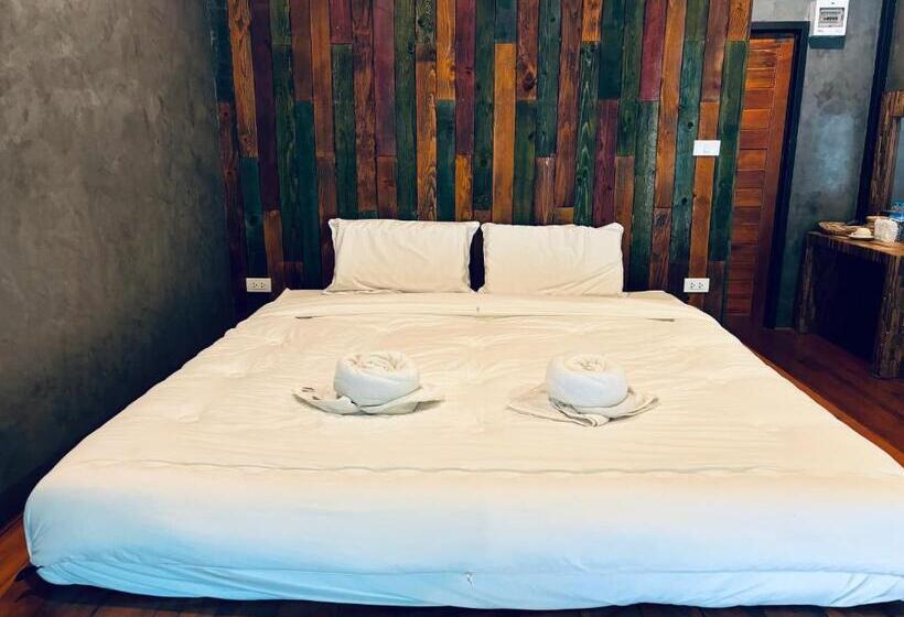 Люкс Вид на Реку, The Good View Erawan Resort
