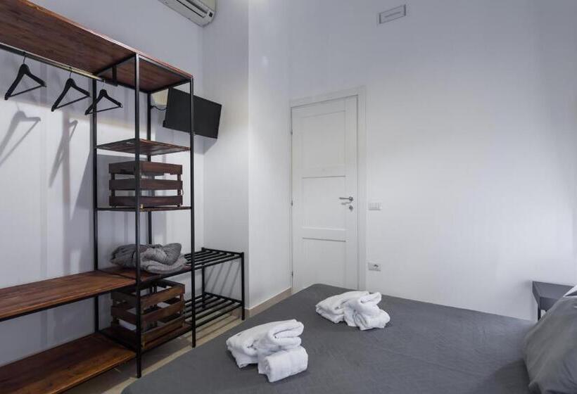 Номер Стандарт, Vesuvio Plaza Room