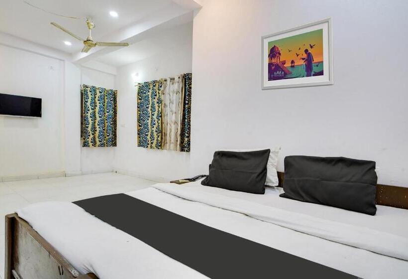 اتاق کلاسیک سه تخته, Oyo Hotel Silver Plaza