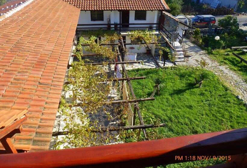 Студио Стандарт Вид на Сад, Sinemoria Apartment