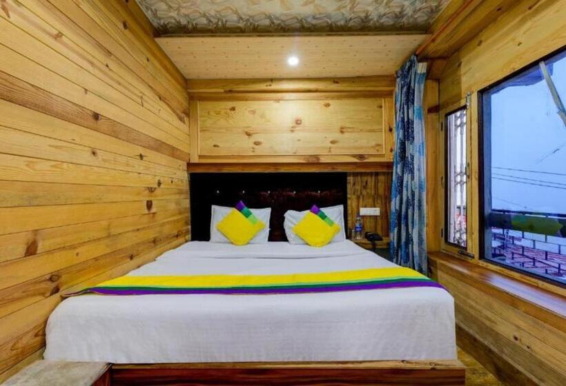 Номер Deluxe, Grg Hotel Vinayak Nainital Near Naini Lake With Mountain View   Mall Road