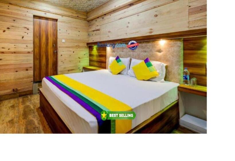 Номер Deluxe, Grg Hotel Vinayak Nainital Near Naini Lake With Mountain View   Mall Road