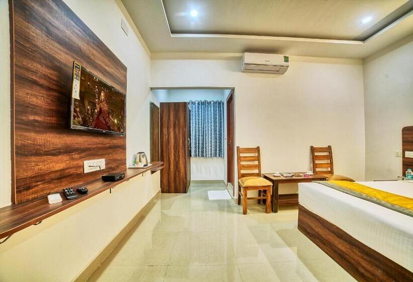Номер Стандарт, Visa Inn Near Kempegowda Airport