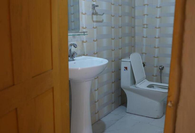 디럭스 룸, Tirthan Village Resort   Tirthan Valley