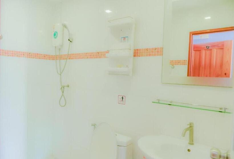 스탠다드 발코니 스튜디오, Patamnak Beach Guesthouse