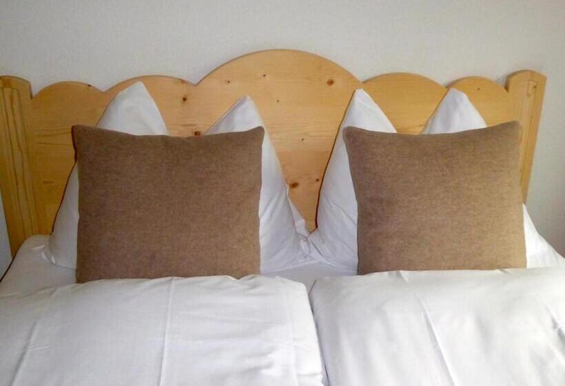 Quarto Estandar Banheiro Compartilhado, Roseg Gletscher