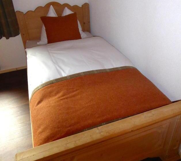 Quarto Estandar Individual Banheiro Compartilhado, Roseg Gletscher