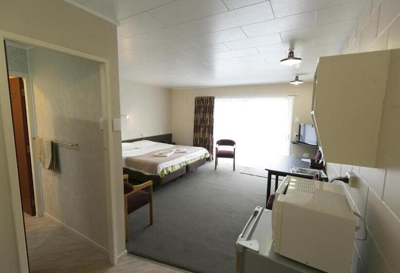 إستوديو قياسى سرير كينج, Maple Lodge Motel
