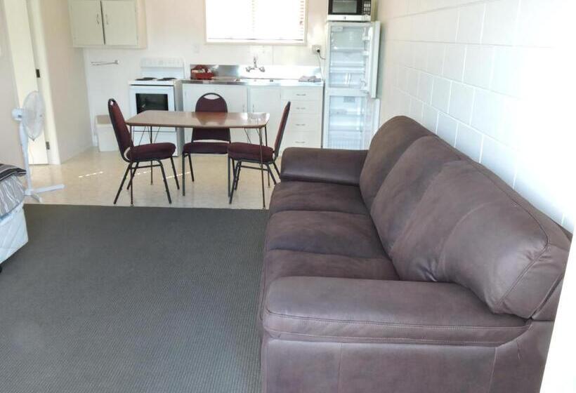 Номер Стандарт, Maple Lodge Motel