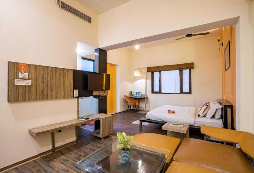 سوییت اجرایی, Zostel Delhi