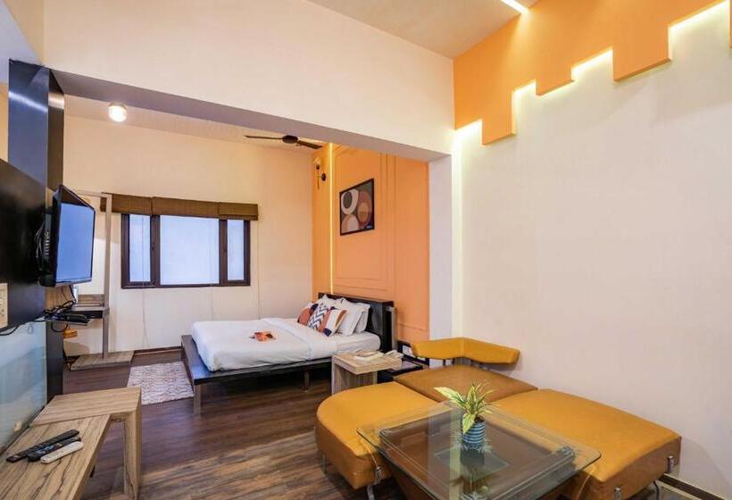 سوییت اجرایی, Zostel Delhi