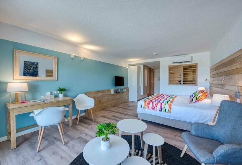 Deluxe Junior Suite, La Playa Orient Bay