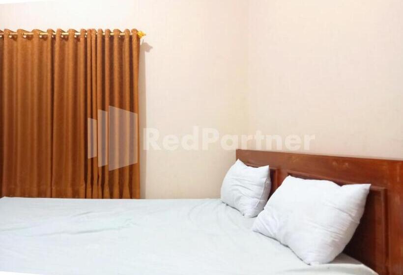 Номер Стандарт, Isa Homestay Kudus Mitra Reddoorz