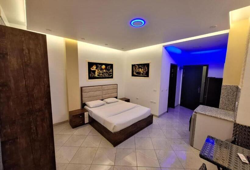 استودیوی استاندارد, Jasmine Home Vacation
