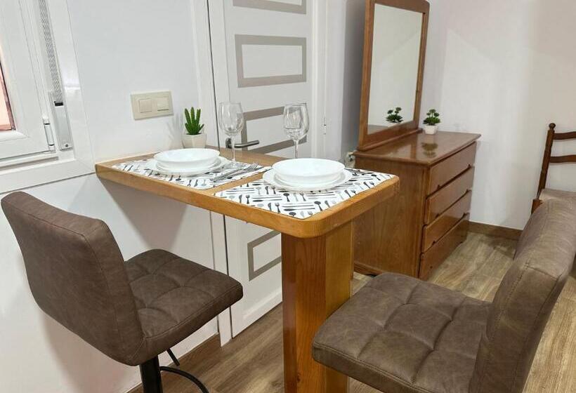 Номер Стандарт, Casa Oveja Negra 1