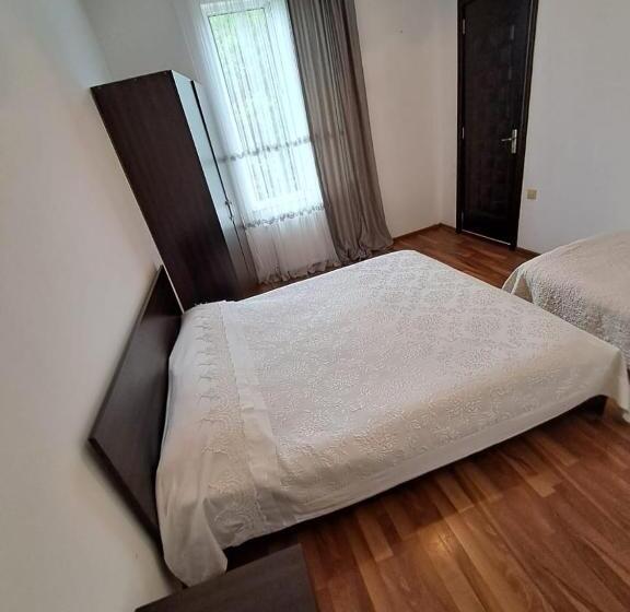 Quarto Triplo Estandar, Mate