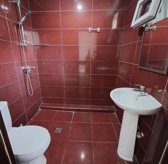 Quarto Triplo Estandar, Mate