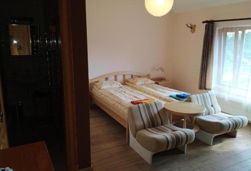 اتاق لوکس با تخت بزرگ, Smaidas Apartamenti
