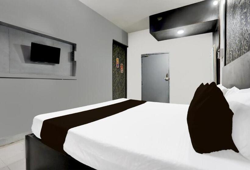 اتاق کلاسیک سه تخته, Spot On Hotel Jashn Inn