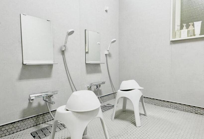 Quarto Estandar, Makiba