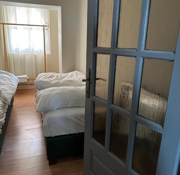 Family Suite, Délceg Réce Mini