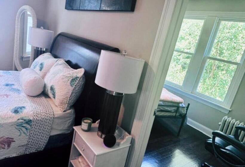 Четырехместный Номер Стандарт Вид на Сад, Bloom Boutique All Inclusive Bed & Breakfast