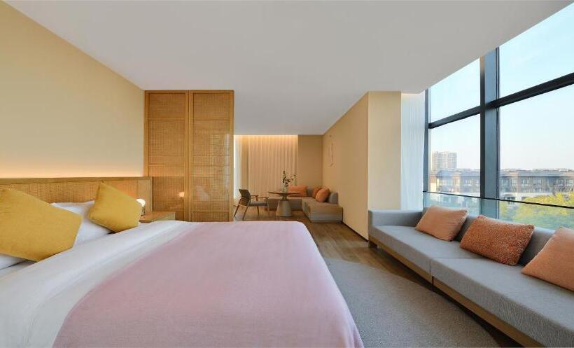 سوییت با چشم‌انداز باغ, Blossom House Suzhou