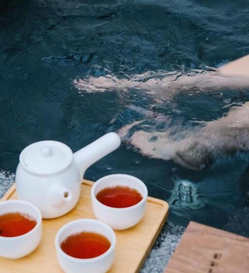 Standard room with outdoor bath, Blossom House Suzhou