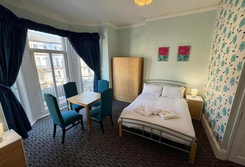 استودیوی استاندارد با چشم‌انداز دریا, The Paradise Guest House