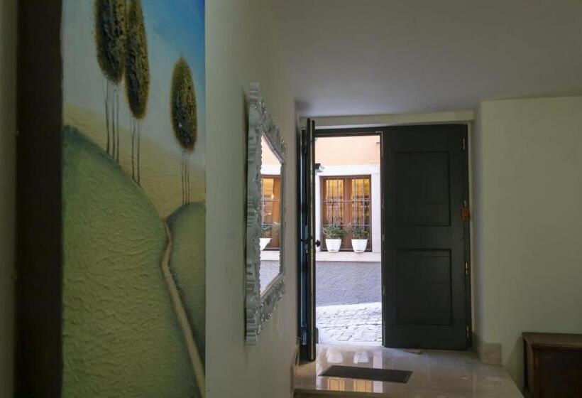 اتاق استاندارد, Laetitia Guesthouse