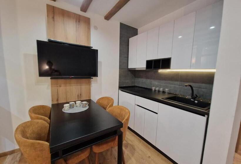 اتاق خانوادگی, Apartments Jat Kopaonik
