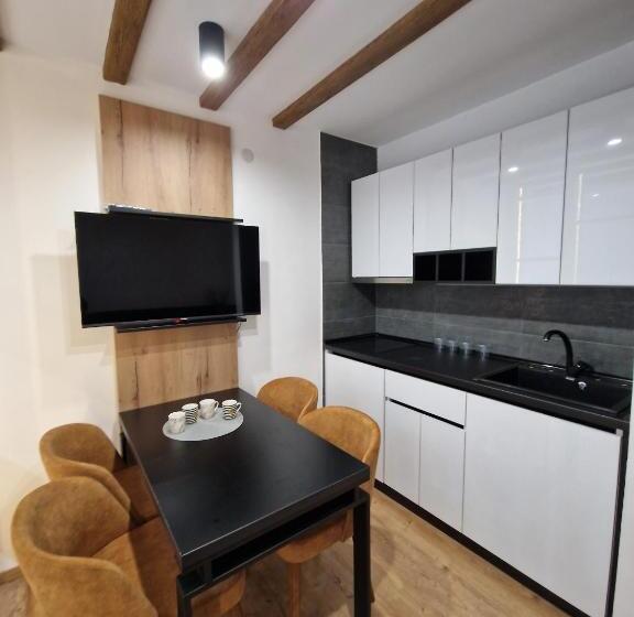 اتاق خانوادگی, Apartments Jat Kopaonik