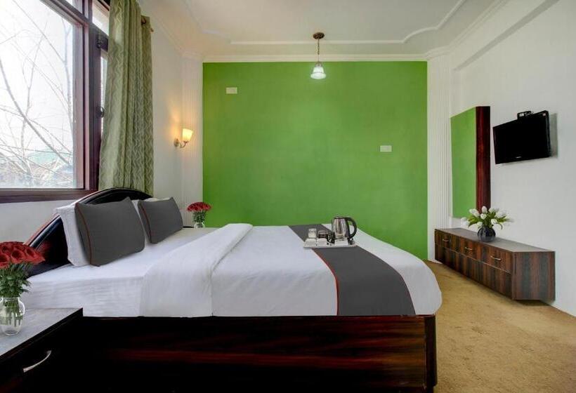Люкс, Capital O Yasmin Resort