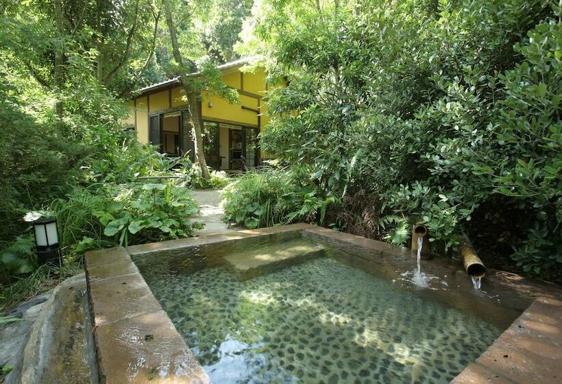 اتاق استاندارد, Onsensui Pool & Fufu Rotenburo No Hanareyado Yurian