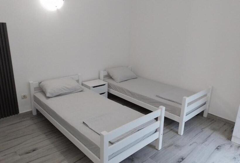 اتاق استاندارد با چشم‌انداز, Apartments Grubor