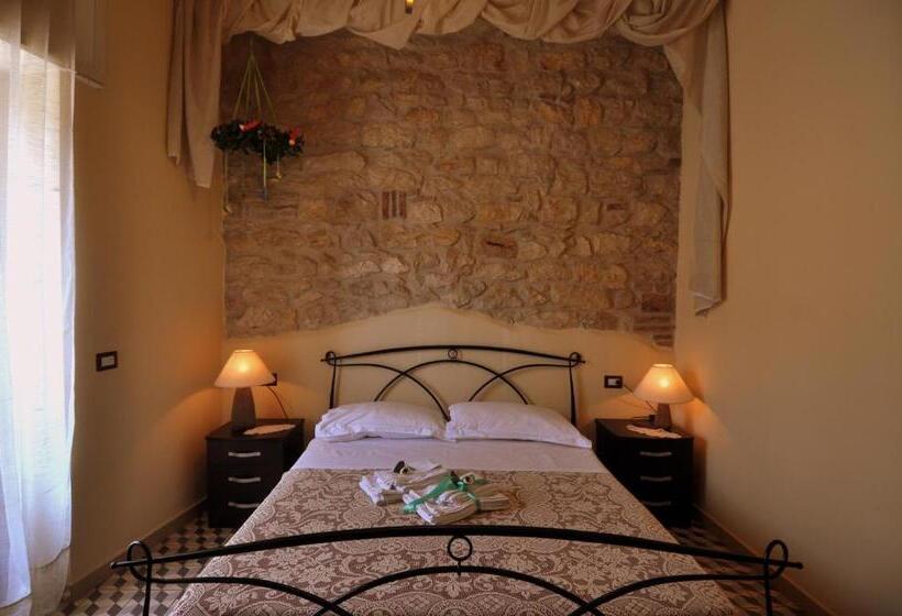 Номер Deluxe с Балконом, B&b Maison Civico 13