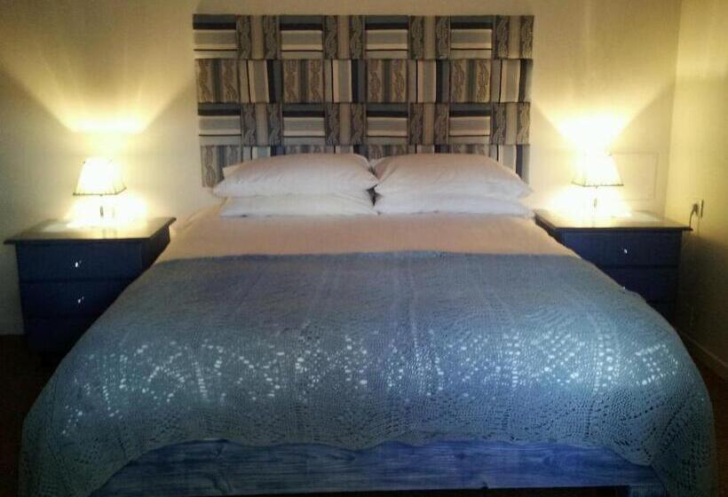 Люкс Кровать Кинг, Chambre D Hôtes Oiron, Deux Sevres   Not Near Taize, Burgundy