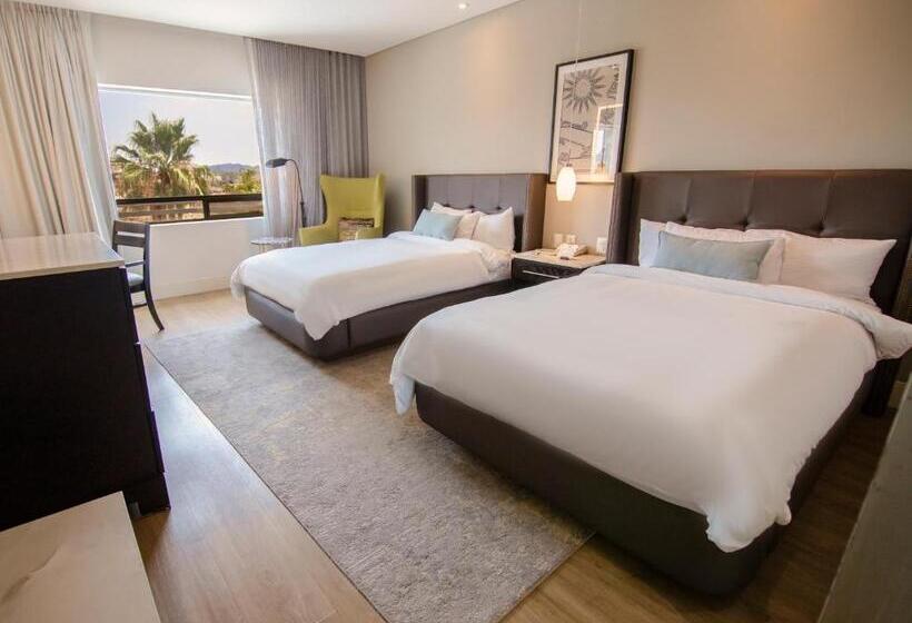 اتاق لوکس, Lucerna Hermosillo