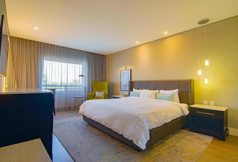 اتاق لوکس با تخت بزرگ, Lucerna Hermosillo