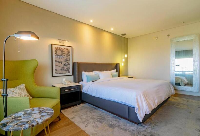 اتاق لوکس با تخت بزرگ, Lucerna Hermosillo