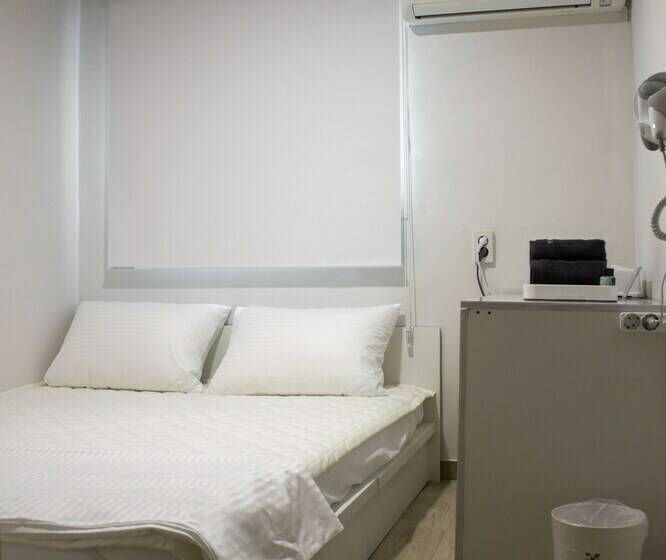 اتاق استاندارد, Mini Hotel Insa