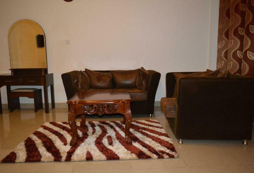Deluxe Room, Reinah Tourist